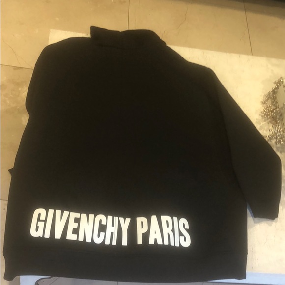 ❌SOLD❌ Givenchy Paris oversized logo hoodie size S - Picture 4 of 5